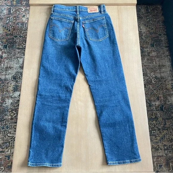 Levi’s Wedgie Straight Button Fly Jeans - Picture 8 of 12